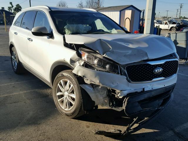 5XYPG4A38GG094997 - 2016 KIA SORENTO LX WHITE photo 1