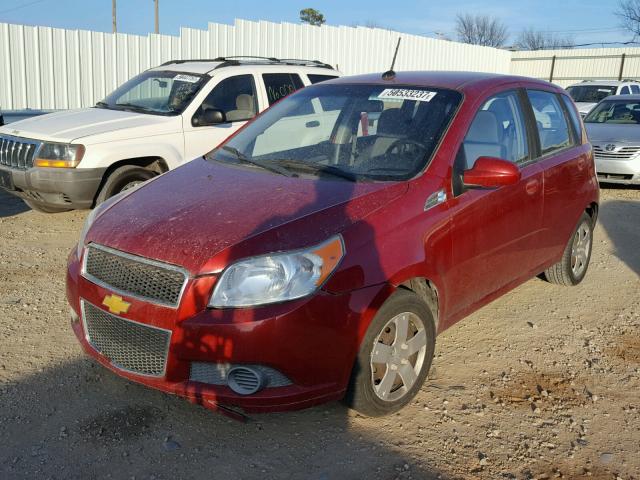 KL1TD6DE4AB093600 - 2010 CHEVROLET AVEO LS RED photo 2