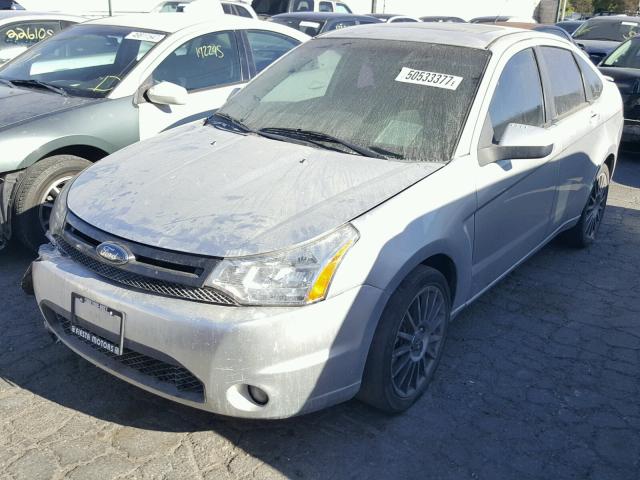 1FAHP3GN0AW224553 - 2010 FORD FOCUS SES SILVER photo 2