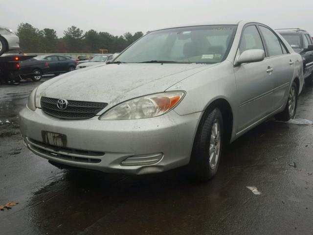 JTDBF30K920043264 - 2002 TOYOTA CAMRY LE SILVER photo 2