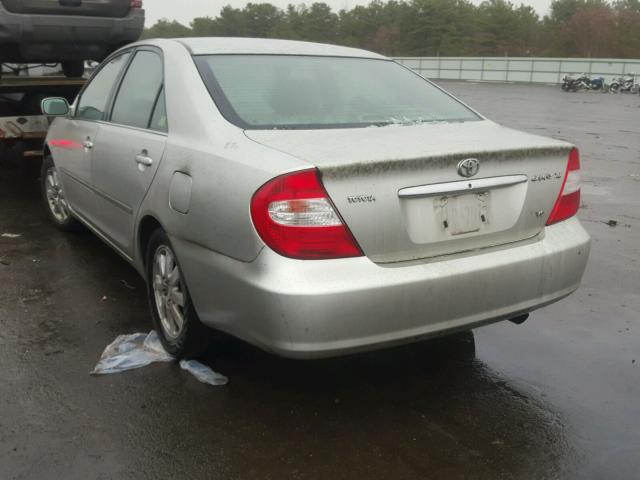 JTDBF30K920043264 - 2002 TOYOTA CAMRY LE SILVER photo 3