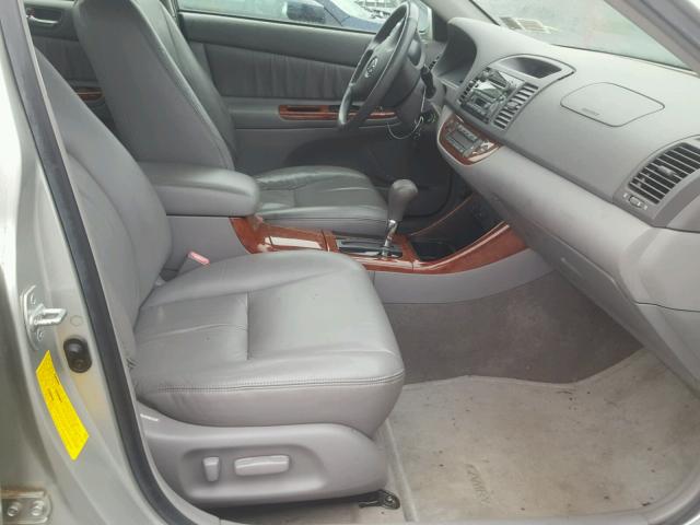 JTDBF30K920043264 - 2002 TOYOTA CAMRY LE SILVER photo 5