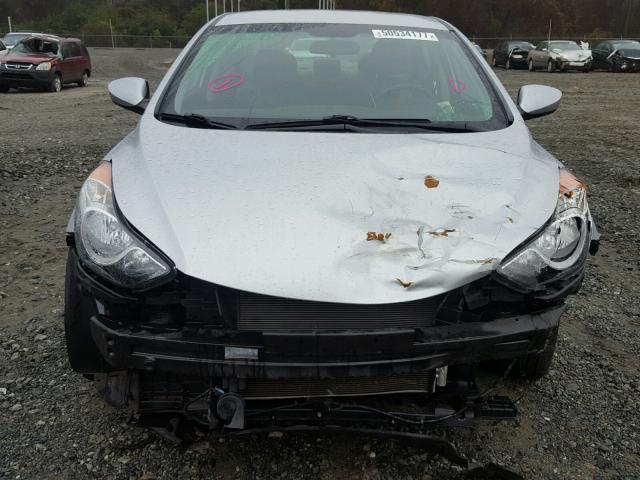 5NPDH4AEXDH311486 - 2013 HYUNDAI ELANTRA GL SILVER photo 9