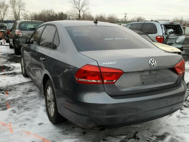 1VWAH7A33CC108319 - 2012 VOLKSWAGEN PASSAT S رمادي صورة 3