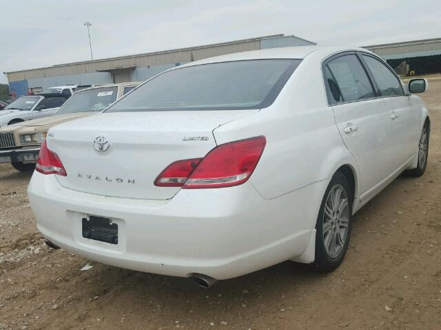 4T1BK36B36U089329 - 2006 TOYOTA AVALON XL WHITE photo 4