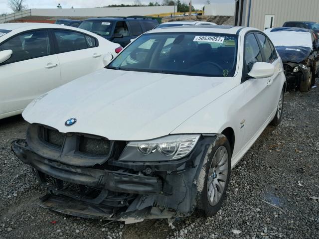 WBAPK535X9A510826 - 2009 BMW 328 XI SUL WHITE photo 2