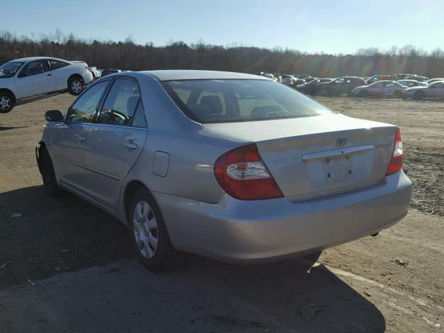 JTDBE32K430189489 - 2003 TOYOTA CAMRY LE SILVER photo 3