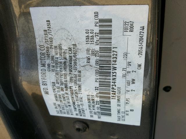 1FAFP34NX5W143271 - 2005 FORD FOCUS ZX4 GRAY photo 10