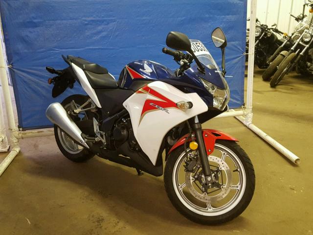 MLHMC4101C5206897 - 2012 HONDA CBR250 R TWO TONE photo 1