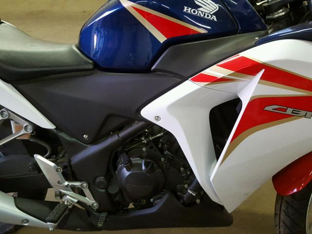 MLHMC4101C5206897 - 2012 HONDA CBR250 R TWO TONE photo 7