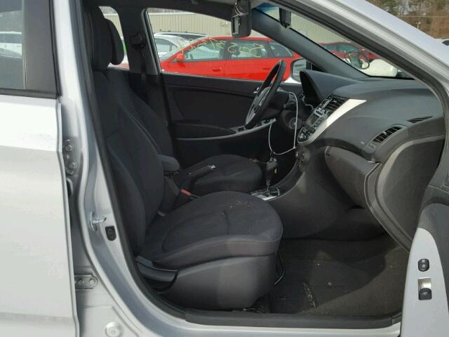 KMHCU5AE8DU080554 - 2013 HYUNDAI ACCENT GLS SILVER photo 5