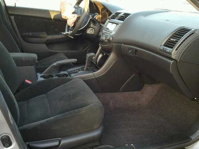 1HGCM56107A226737 - 2007 HONDA ACCORD VAL SILVER photo 5