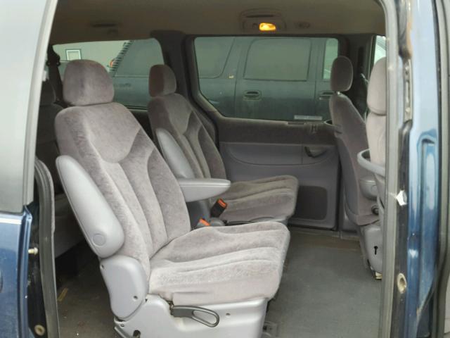 1C4GP44R4YB741603 - 2000 CHRYSLER TOWN & COU BLUE photo 6