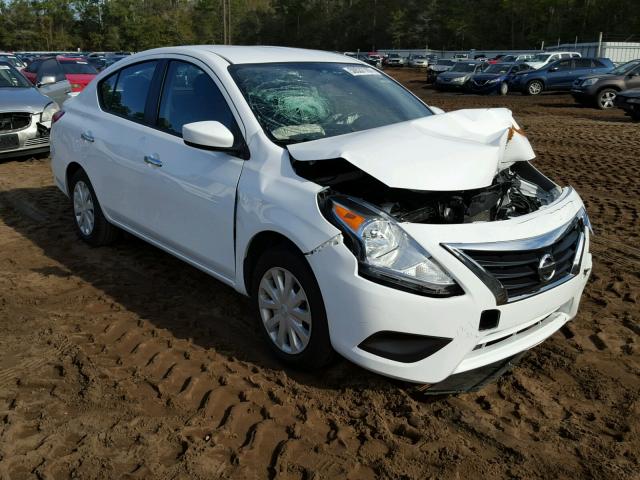 3N1CN7AP4HK440541 - 2017 NISSAN VERSA S WHITE photo 1