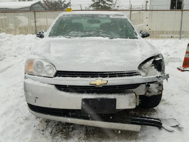 1G1ZS52F05F289782 - 2005 CHEVROLET MALIBU SILVER photo 9