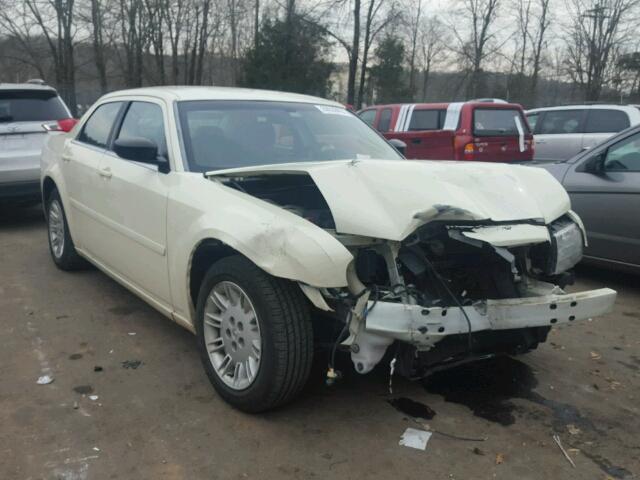 2C3JA43R65H621298 - 2005 CHRYSLER 300 CREAM photo 1