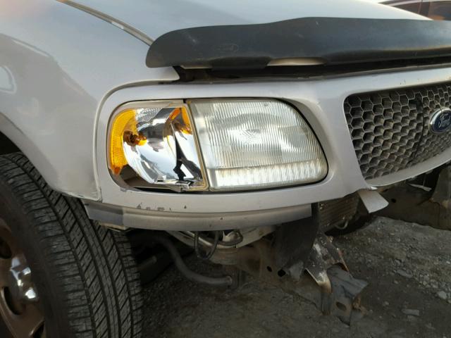 1FTRW07L13KA83291 - 2003 FORD F150 SUPER SILVER photo 9