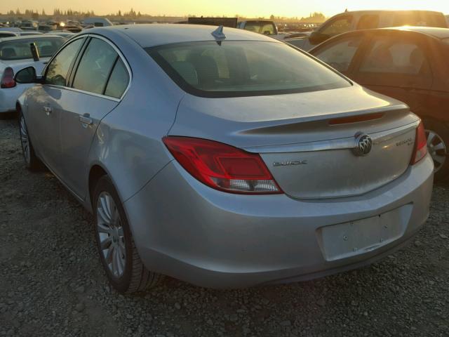 W04GN5ECXB1007741 - 2011 BUICK REGAL CXL SILVER photo 3