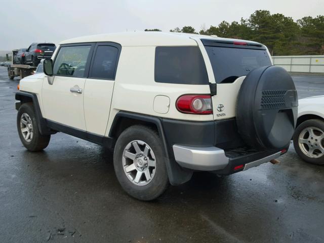 JTEBU4BF7EK179702 - 2014 TOYOTA FJ CRUISER WHITE photo 3