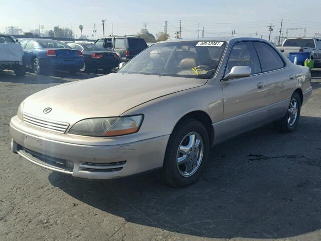 JT8BF12G7T0134790 - 1996 LEXUS ES 300 BROWN photo 2