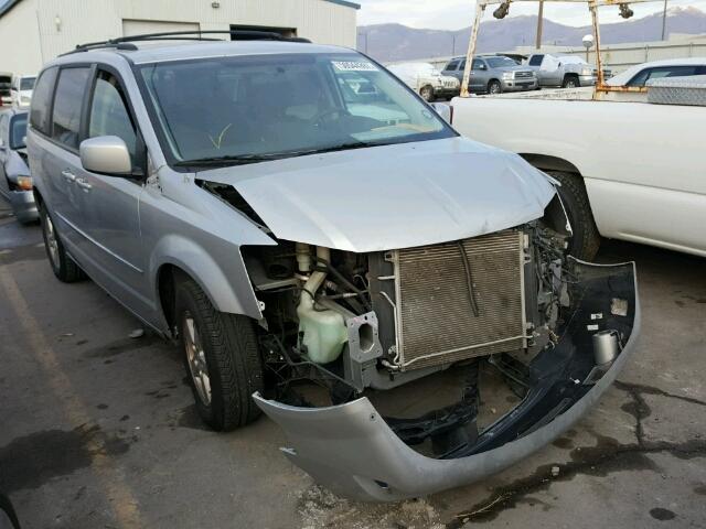 2D4RN5D17AR367416 - 2010 DODGE GRAND CARA SILVER photo 1