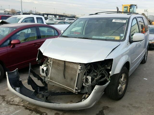 2D4RN5D17AR367416 - 2010 DODGE GRAND CARA SILVER photo 2