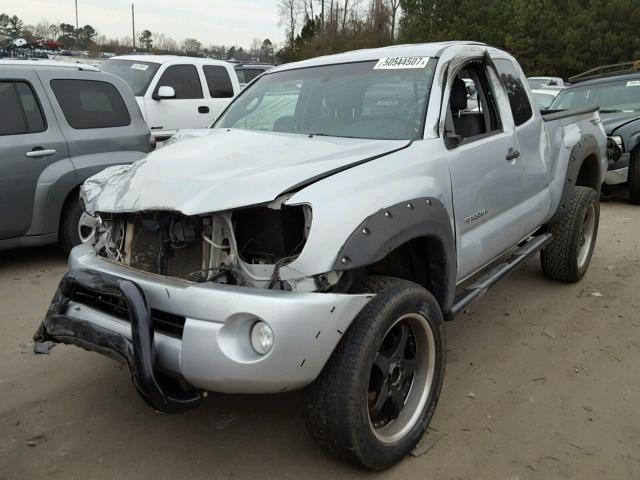 5TEUU42N75Z003989 - 2005 TOYOTA TACOMA ACC SILVER photo 2