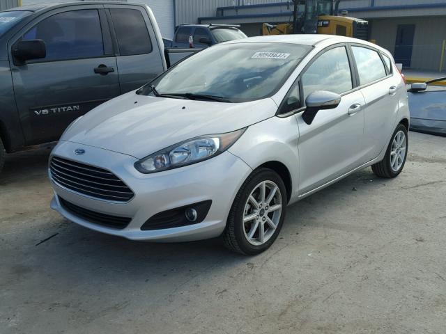 3FADP4EJ4GM165827 - 2016 FORD FIESTA SE SILVER photo 2