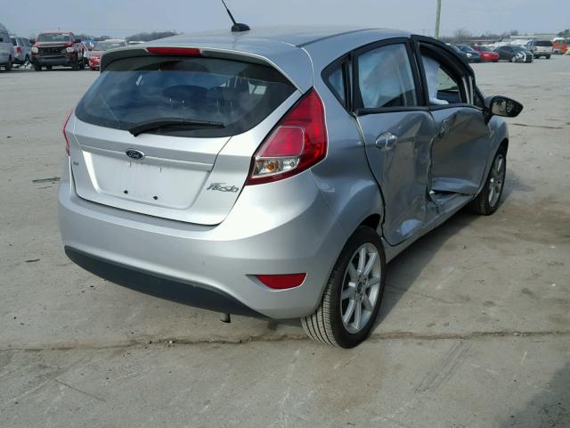 3FADP4EJ4GM165827 - 2016 FORD FIESTA SE SILVER photo 4