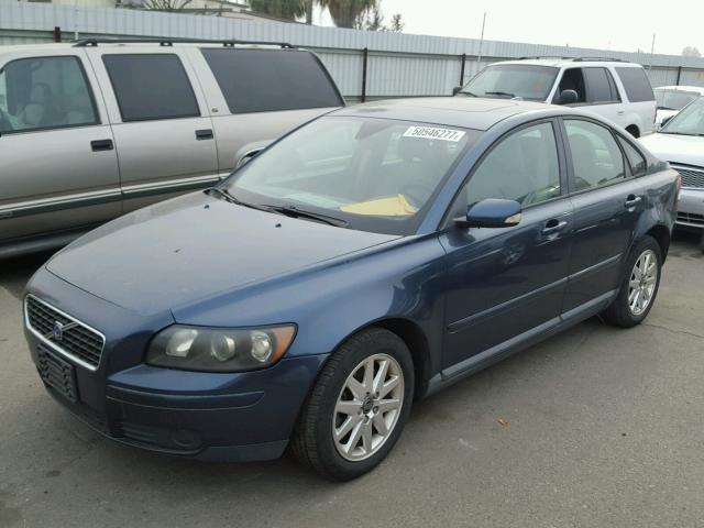 YV1MS682362167738 - 2006 VOLVO S40 T5 BLUE photo 2