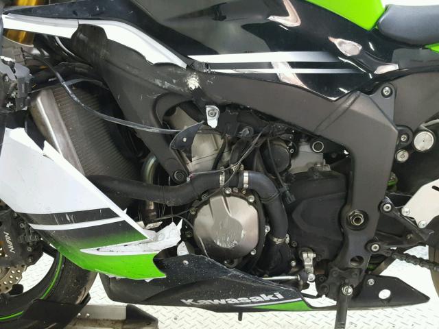 JKBZXJF10FA006821 - 2015 KAWASAKI ZX636 F TWO TONE photo 11