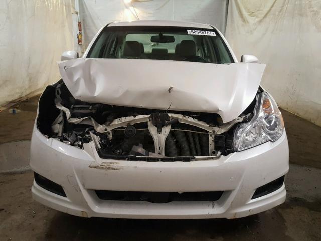 4S3BMBC64C3041680 - 2012 SUBARU LEGACY 2.5 WHITE photo 9