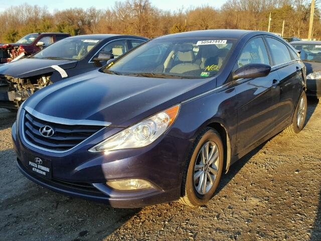 5NPEB4AC6DH761768 - 2013 HYUNDAI SONATA GLS BLUE photo 2