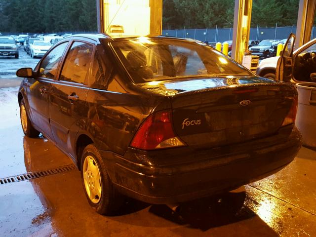 1FAFP33P13W309371 - 2003 FORD FOCUS LX BLACK photo 3