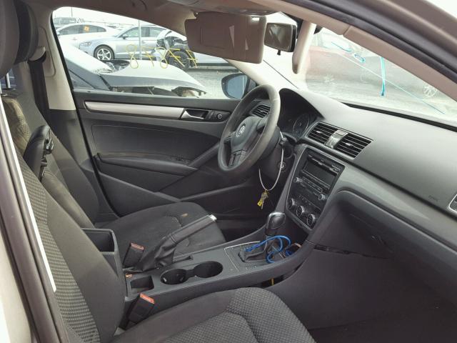 1VWAP7A35CC079893 - 2012 VOLKSWAGEN PASSAT S رمادي صورة 5