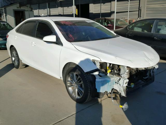 4T1BF1FK3FU896474 - 2015 TOYOTA CAMRY LE WHITE photo 1