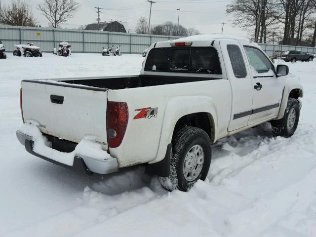 1GCDT49E188216192 - 2008 CHEVROLET COLORADO L WHITE photo 4