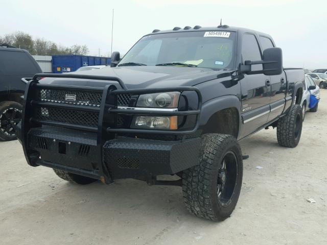 1GCHK23104F148925 - 2004 CHEVROLET SILVERADO BLACK photo 2