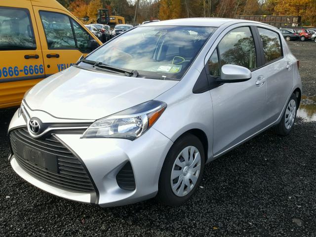 VNKKTUD33HA078961 - 2017 TOYOTA YARIS L SILVER photo 2