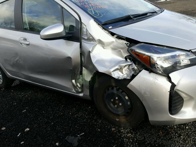 VNKKTUD33HA078961 - 2017 TOYOTA YARIS L SILVER photo 9