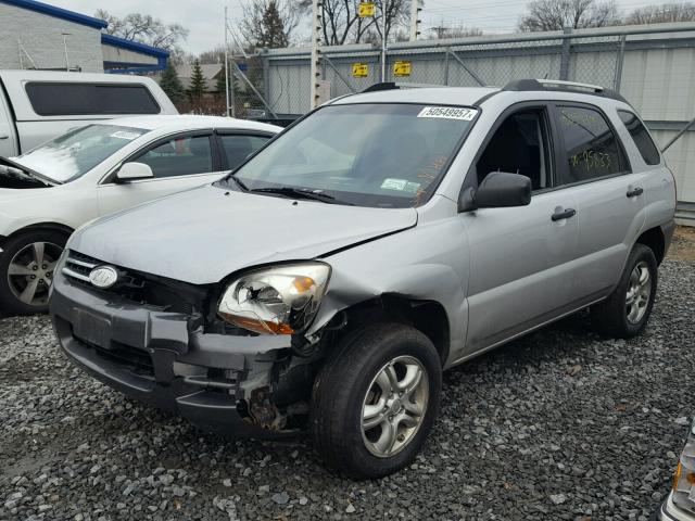 KNDJE723X87493937 - 2008 KIA SPORTAGE E SILVER photo 2