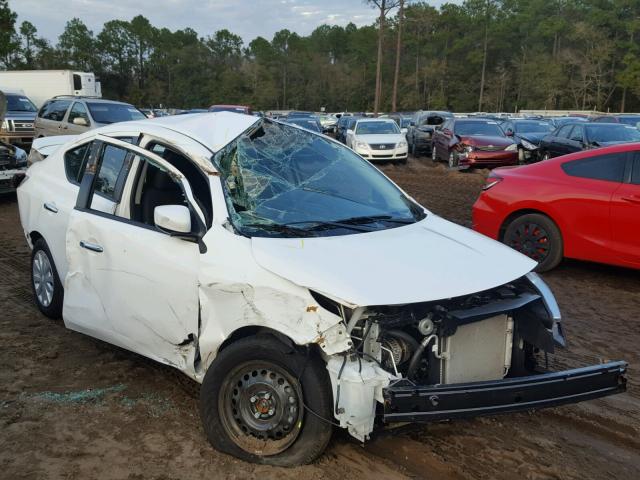 3N1CN7AP0HK440858 - 2017 NISSAN VERSA S WHITE photo 1