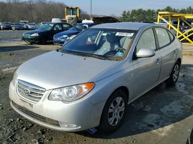 KMHDU4ADXAU183539 - 2010 HYUNDAI ELANTRA BL SILVER photo 2