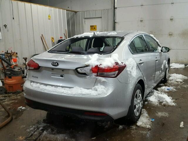 3KPFK4A7XHE040970 - 2017 KIA FORTE LX SILVER photo 4