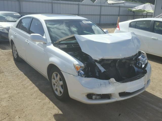 4T1BK36B68U307931 - 2008 TOYOTA AVALON XL WHITE photo 1