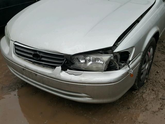 4T1BG22K71U066064 - 2001 TOYOTA CAMRY CE SILVER photo 9