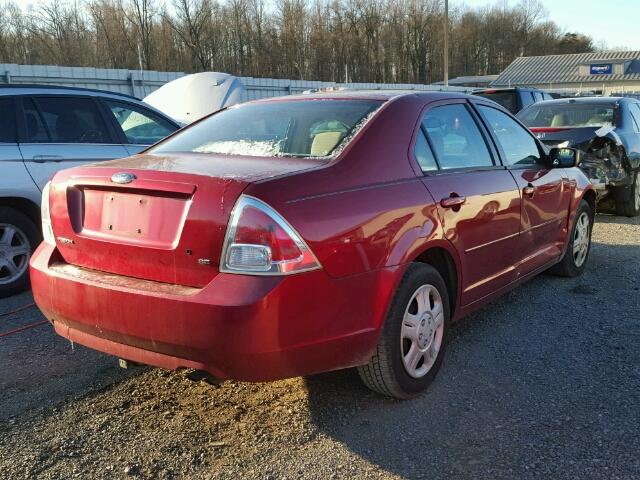 3FAFP07Z06R174594 - 2006 FORD FUSION SE RED photo 4