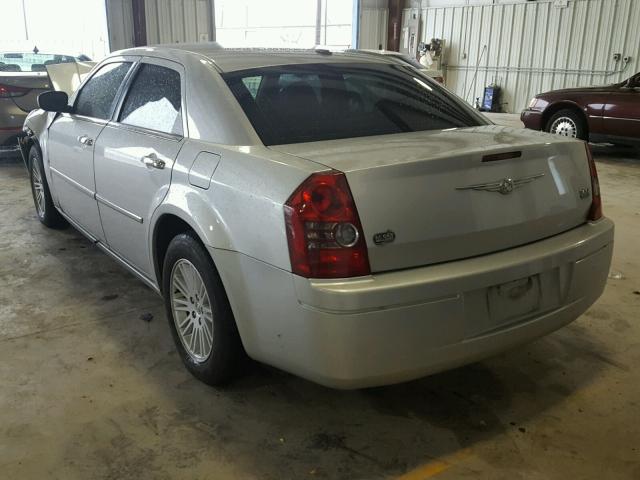 2C3CA5CV8AH241479 - 2010 CHRYSLER 300 TOURIN SILVER photo 3