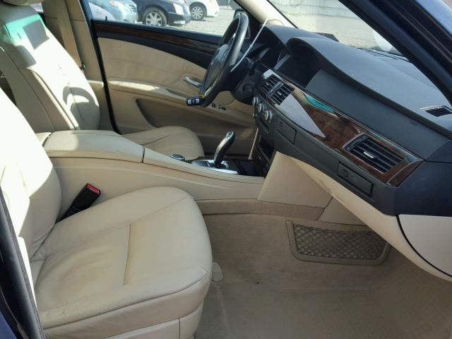 WBANV13598CZ58985 - 2008 BMW 528 XI BLUE photo 5