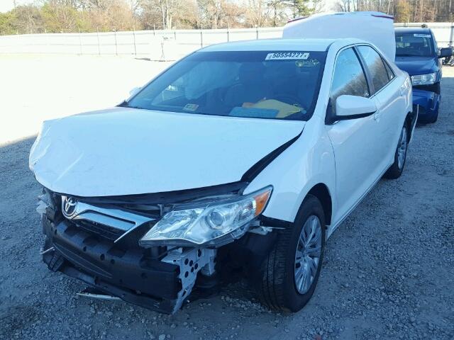 4T1BF1FKXEU333128 - 2014 TOYOTA CAMRY L WHITE photo 2